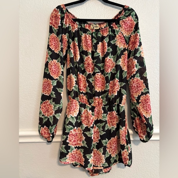 Show Me Your Mumu Rane Black Floral Off Shoulder Romper Size Small - Picture 2 of 4